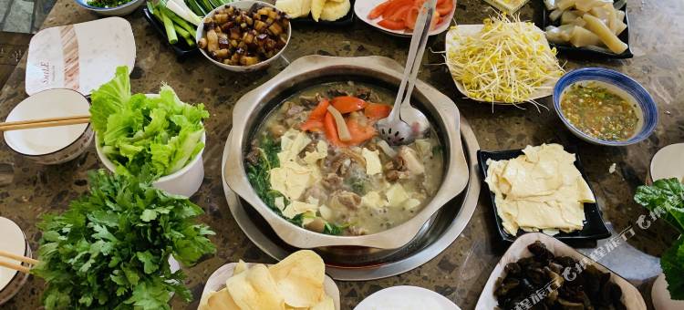 会泽念湖春客栈图片