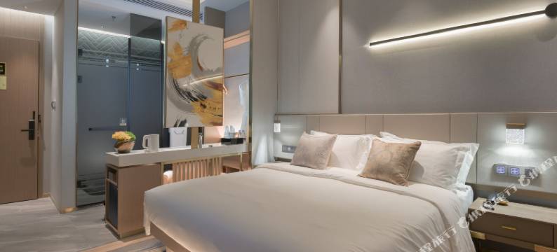 朗悦酒店(深圳国际会展中心福海西地铁站店)图片