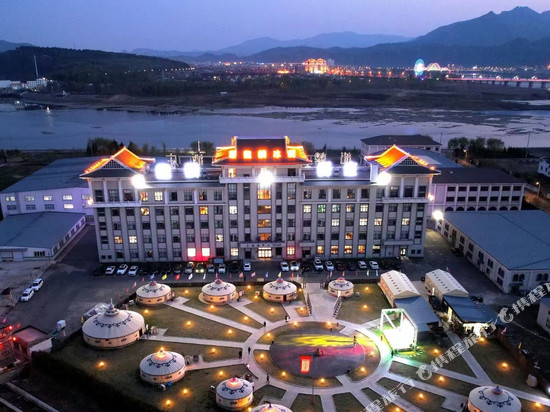 桓仁蔡龙麟酒庄