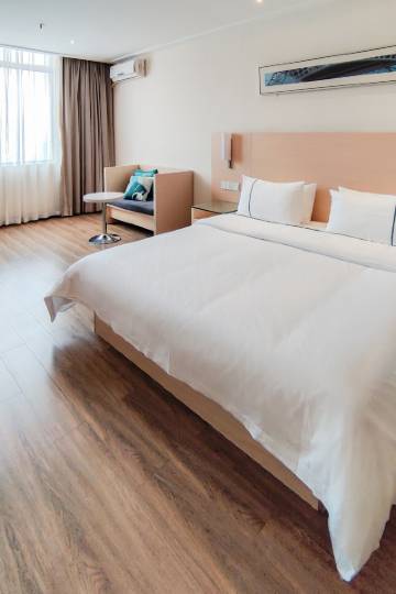 品尚便捷酒店(明秀地铁站店)朝阳广场|距南宁车站办公区直线960米236