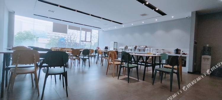 7天优品酒店(长沙汽车西站梅溪湖东地铁站店)图片