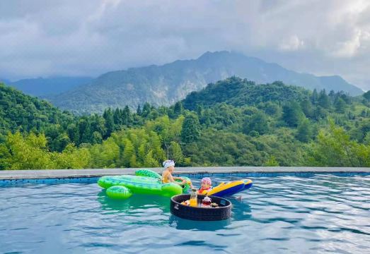 三清山雷迪森酒店外景图