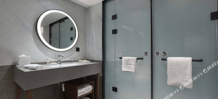 拉萨天峰希尔顿花园酒店图片