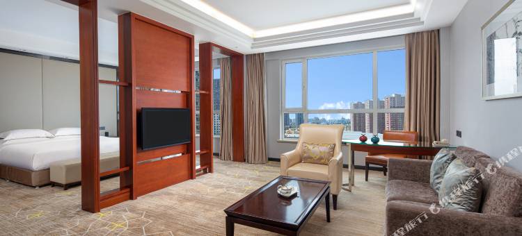 吉林紫光苑华美达酒店(万达广场店)图片