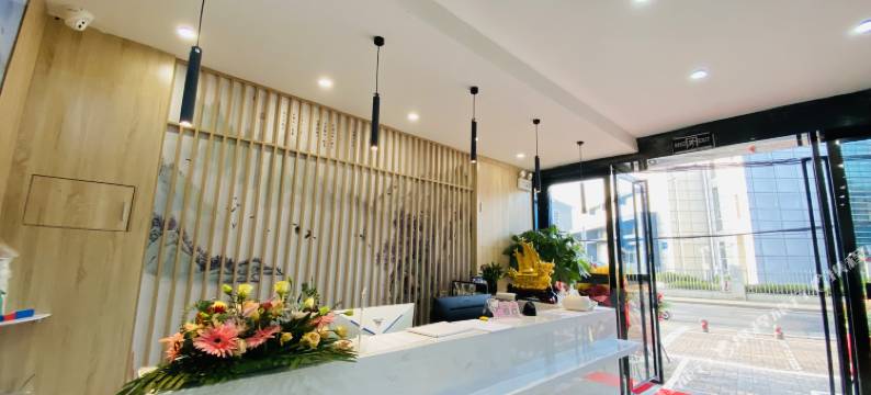 清风酒店(南京火车站迈皋桥地铁站店)图片