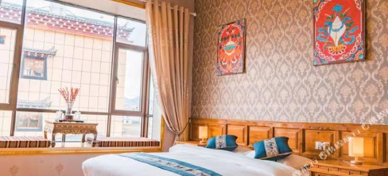 香格里拉尼旺宗别院图片