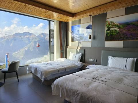 轿子雪山生态民宿