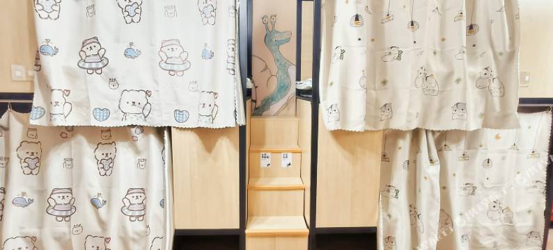 千屿绿岛青年旅舍(大同火车站店)图片