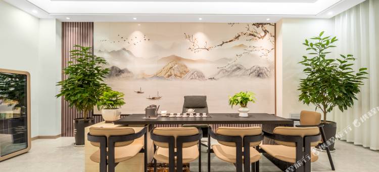 乐途酒店(吐鲁番鄯善新城东路盛世财富广场店)图片
