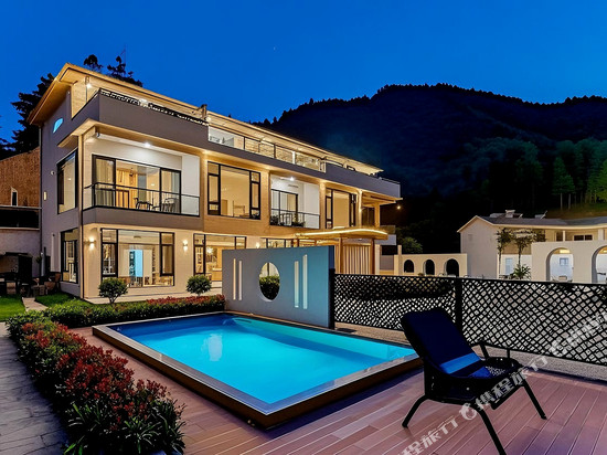 云山影民宿(天柱山景区店)