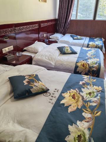 德钦神川朝圣酒店