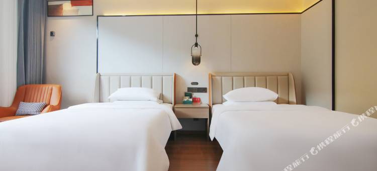 亚悦酒店(野三关乾峰广场店)图片