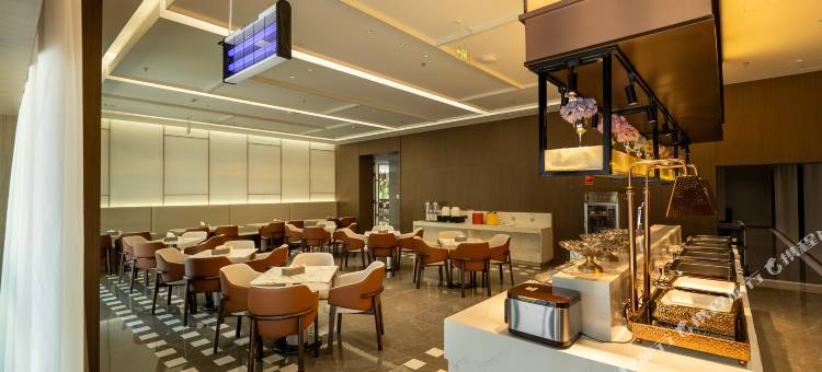 可克达拉国投大厦枫渡酒店图片
