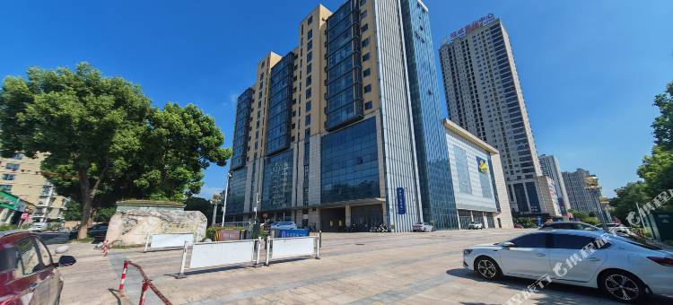 镇江精品公寓(宝龙广场镇江南站店)图片
