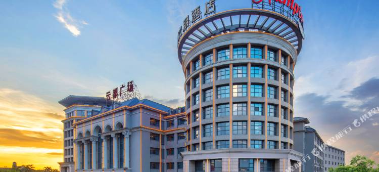 广州白云机场北希尔顿欢朋酒店图片