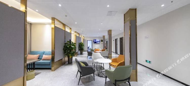 柏曼酒店(绵阳涪城区高铁站店)图片