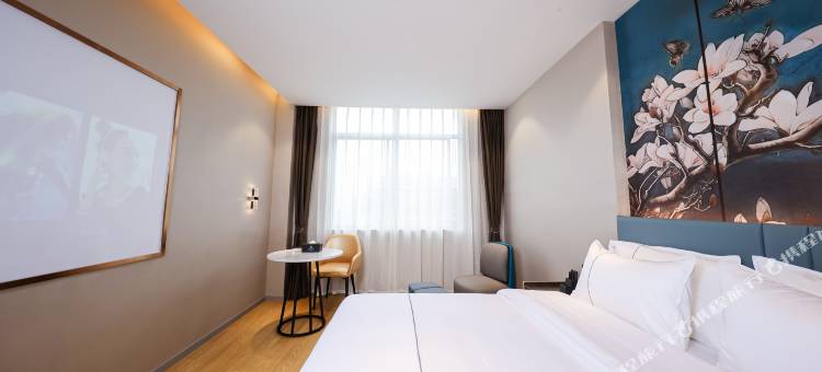 白玉兰酒店(长沙省政府桂花坪地铁站店)图片