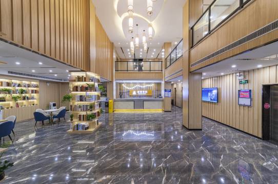 柏蔓酒店(峨眉高铁站大佛禅院旅游区店)