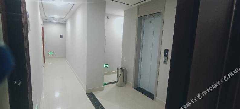 铂金主题公寓(汕尾职业技术学院店)图片