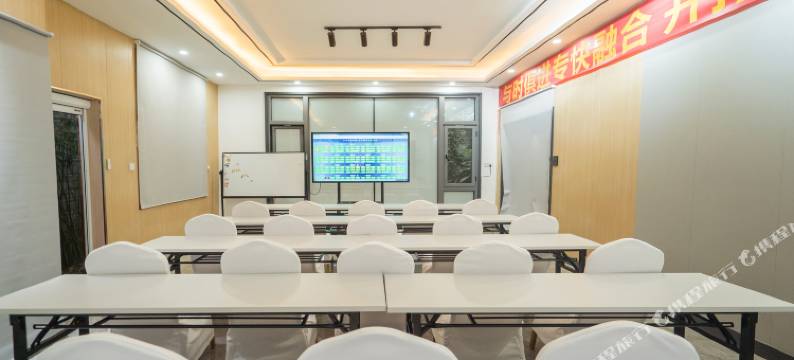 小璐智能酒店(肇庆七星岩风景区东门广场店)图片