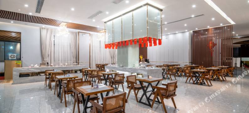 八号公馆酒店(东莞大朗松山湖北站店)图片