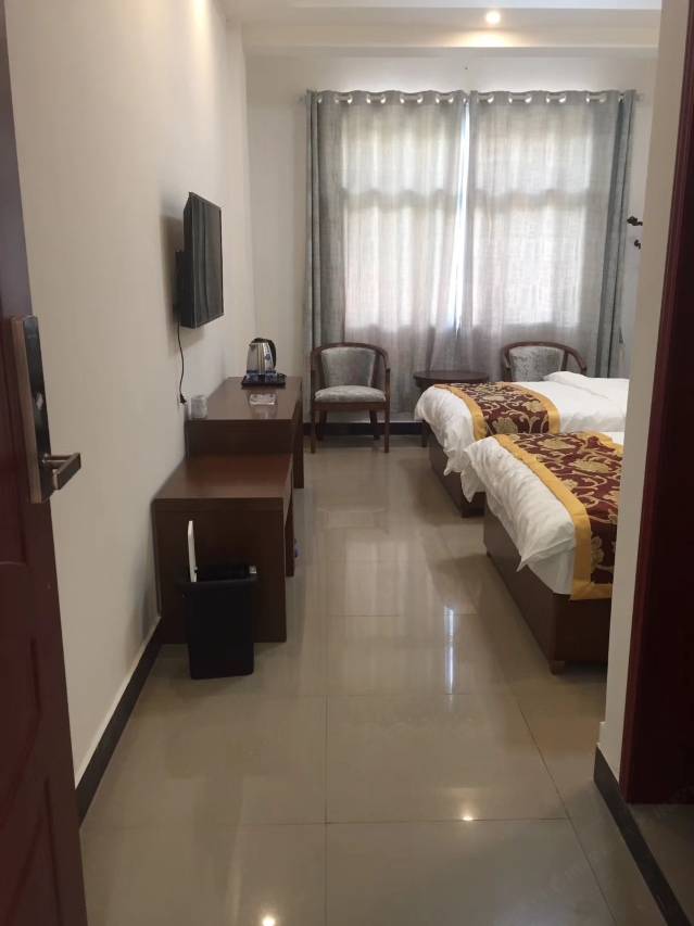 上察隅米古宾馆