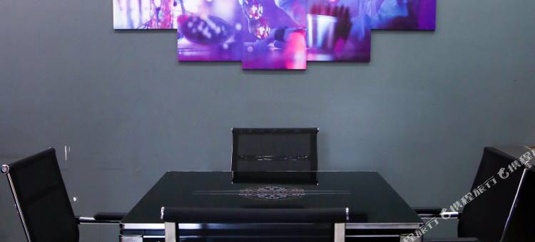 鲸然电竞酒店图片