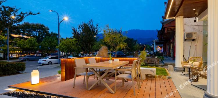 九华山栖息里民宿(地藏王圣像景区店)图片