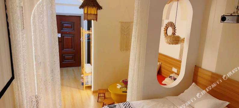 雲漫故里民宿(中钰购物中心店)图片