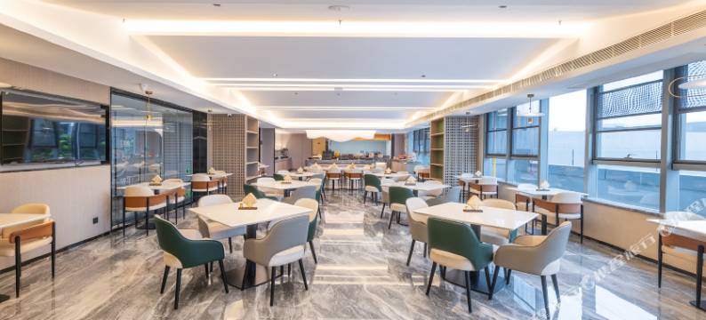 合肥中央公园上海路亚朵酒店图片