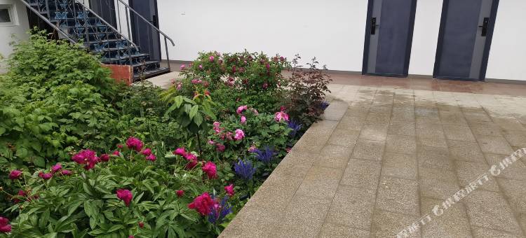 那拉提唐家客栈图片