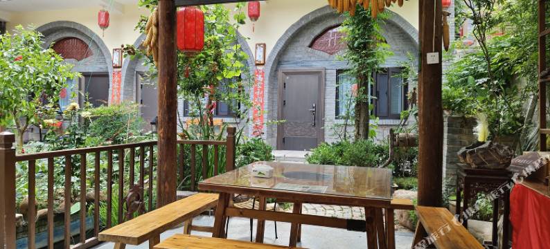 依山窑洞小院(西安临潼兵马俑店)图片