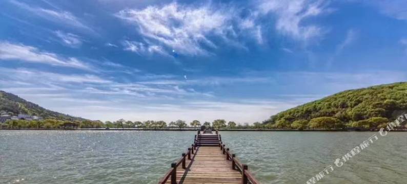 七月隐厍·山海湖全景度假美墅(海盐南北湖风景区店)图片