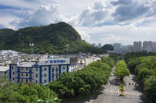 雅斯特酒店(柳州城中万达马鹿山店)图片