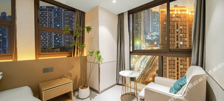 重庆万宸·蓝顿公寓酒店(重庆江北国际机场金港国际购物中心店)图片