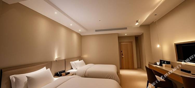 法拉利旗舰酒店(高安高铁站店)图片