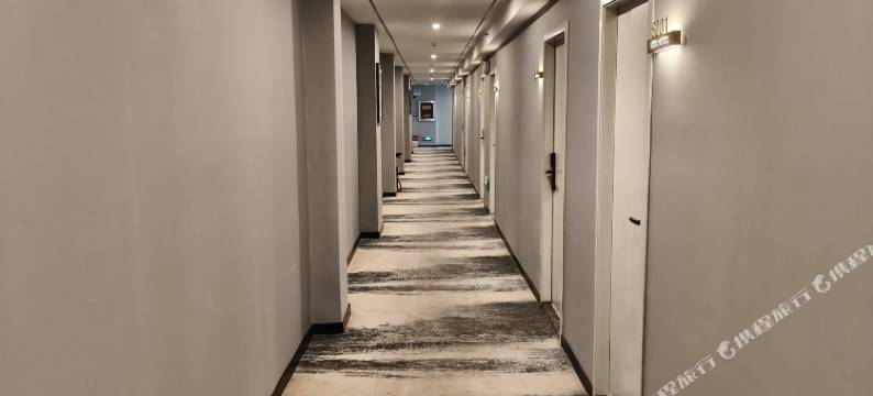 巅峰电竞酒店(张家港高铁站店)图片