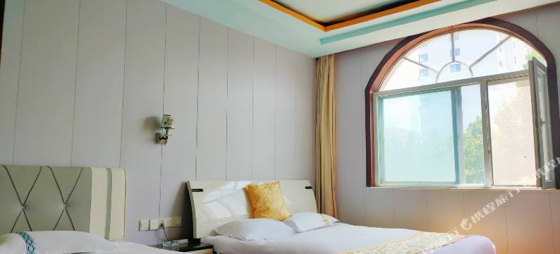 迎銮时尚宾馆(岚山区圣岚东路店)图片