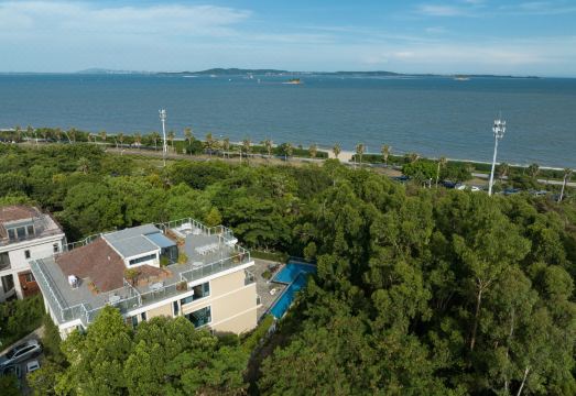 Seaside Seclusive Mansion Hotel Overview