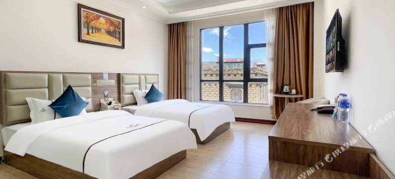 稻城九五大酒店图片