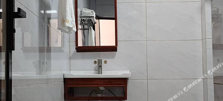 广南篆角强村酒店图片