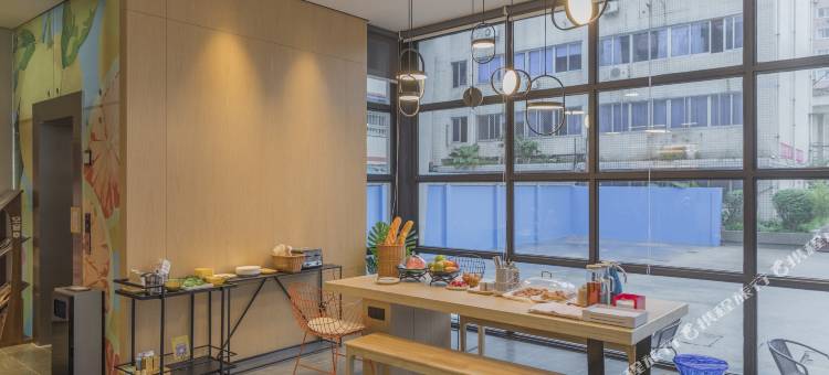 索菲斯c酒店(宽窄巷子抚琴地铁站店)图片