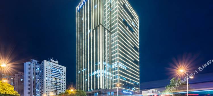 青岛中央商务区延吉路万达广场桔子水晶酒店图片