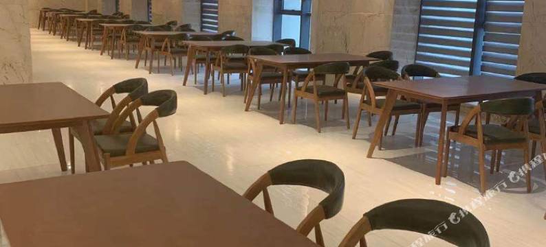 循化黄河源饭店图片