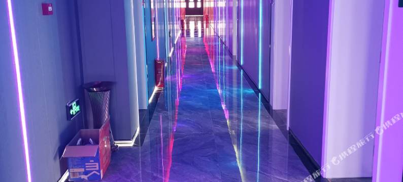 米娜电竞酒店(咸宁职业技术学院店)图片