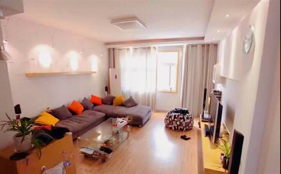 小行囊派对青旅(南昌火车站店)