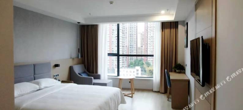 富顺釜江财富大酒店(沿滩高铁站店)图片