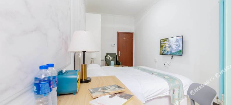 红兴隆旅馆(北京朝阳高铁站店)图片