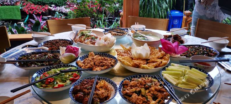 普者黑陌外锦鲤花园轻奢民宿图片