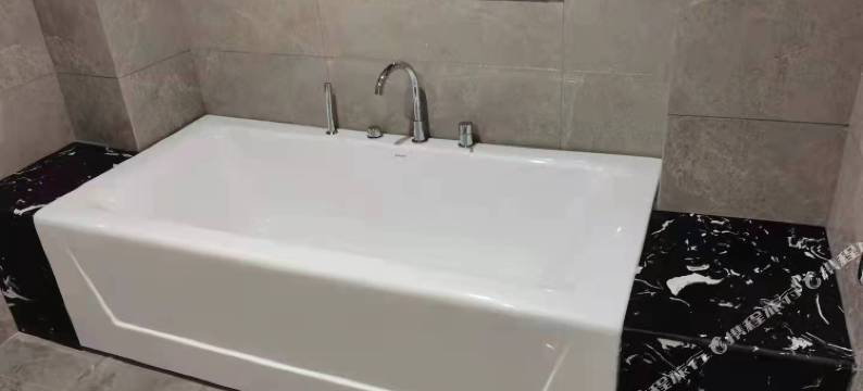 天鸿大酒店(浠水火车站店)图片